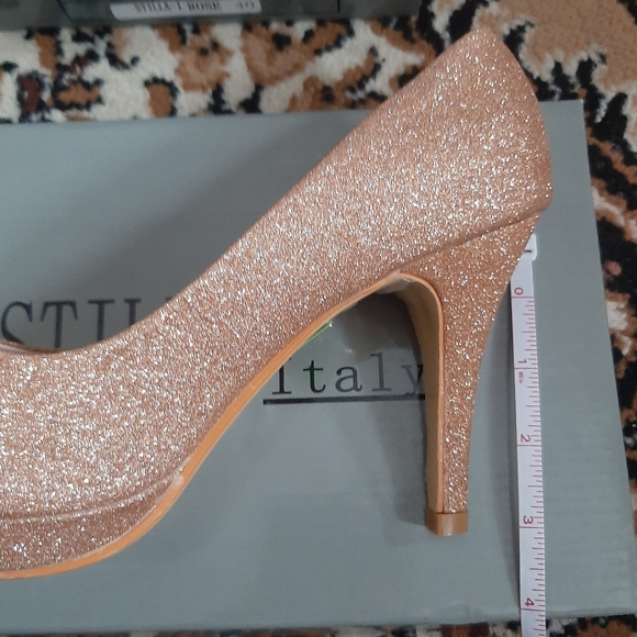 Stilla Gold Sparkle Heels New - Picture 3 of 7